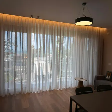 Rrode Tale Apartment